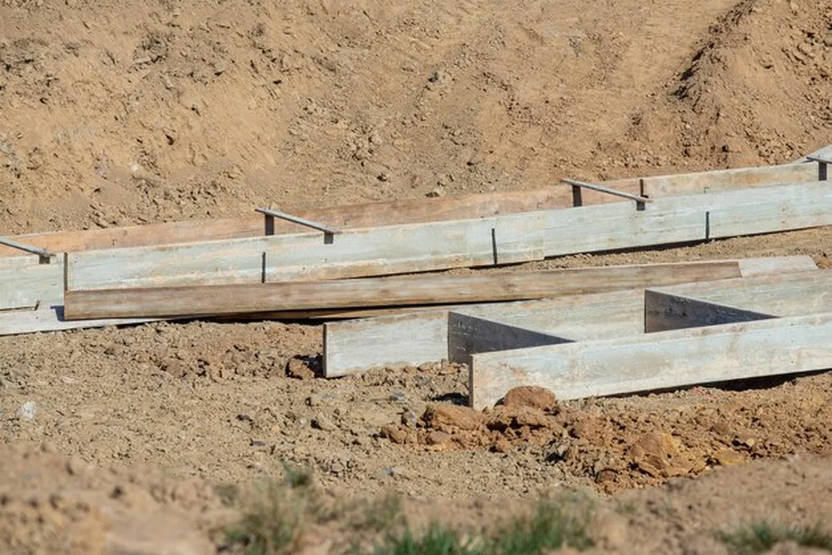 Podstawa drewniana z betonowej paski do budowy domków