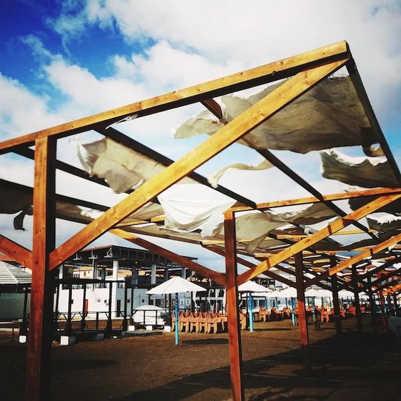 Stan surowy otwarty – co to jest w etapie budowy domu?